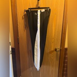 NWT Pink Victoria’s Secret Black/Grey/White Medium Sweatpants